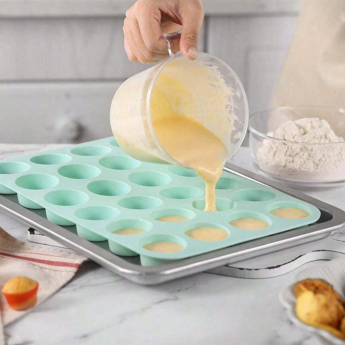 24 حفرة قالب الكعكة سيليكون ال - مراجعة Soap Making Jar وسعره